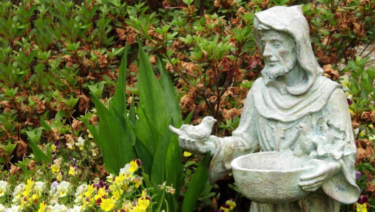 Statue - Botanical garden